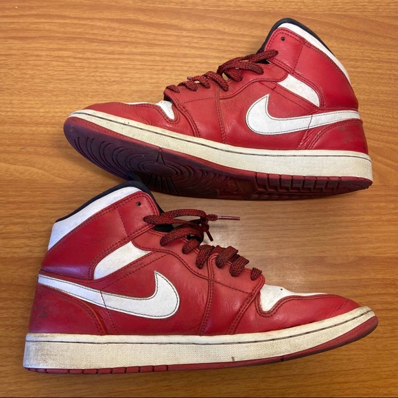 Jordan 1 Mid - Picture 3 of 9